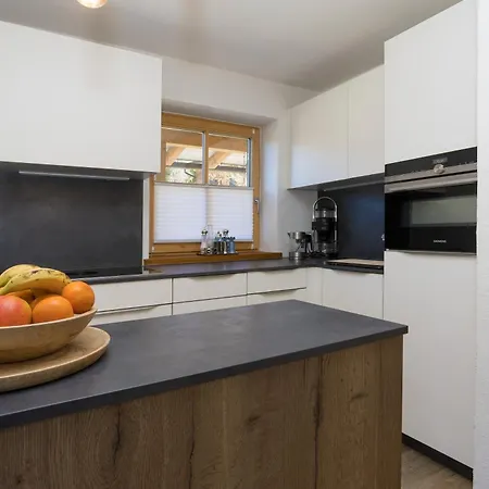 Mitteldorf Apartment *
